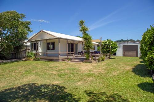 Nest by the Beach - Cooks Beach Holiday Home