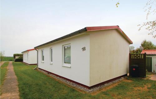 Nice Home In Hohen Wieschendorf With Kitchen