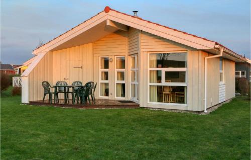 Ferienhaus mit Sauna in Friedrichskoog Spitze Strandpark 18