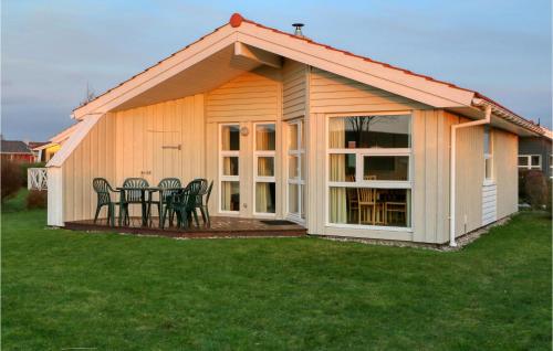 Ferienhaus mit Sauna in Friedrichskoog Spitze Strandpark 24