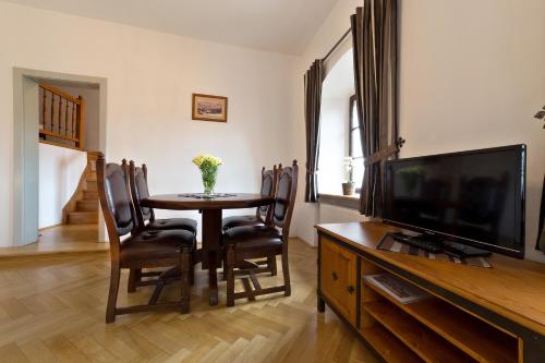 Vila Krumlov - image 5