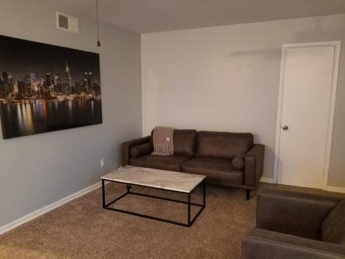 *NEW*ENTIRE HOME IN ROSE DISTRICT*DINE*SHOP*FUN in Broken Arrow, USA