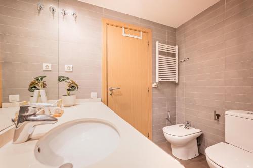 Two-Bedroom Apartment image 4