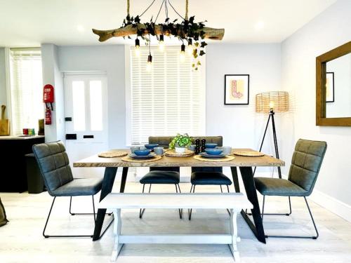 Picture of Rookley Villa, 3 Bedroom Family Apartment, Ventnor