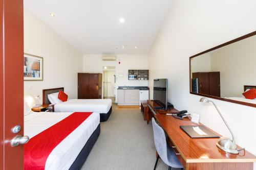 Twin Studio with Spa Bath