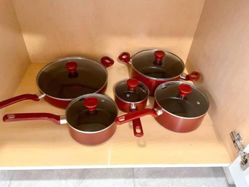 CHERRY STREET LUXURY- SHOPPING-DINING-BY DOWNTOWN AND HOSPITALs