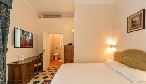 Double Room room in Hotel Villa San Michele