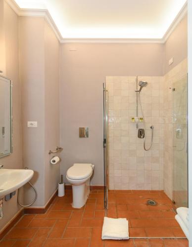 Double Room image 2