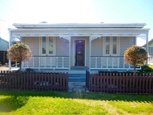 Haven on Hannan - Whitianga Holiday Home