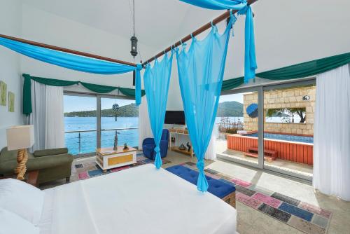 Honeymoon Suite with Sea View-Hydro Massage Tub