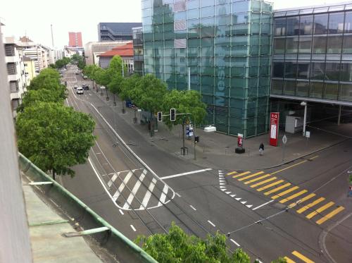 easyHotel Basel City - image 12