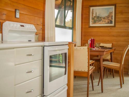 Ngoại cảnh khách sạn, Cedar Cottage - Tairua Holiday Home in Tairua