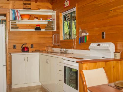 Ngoại cảnh khách sạn, Cedar Cottage - Tairua Holiday Home in Tairua