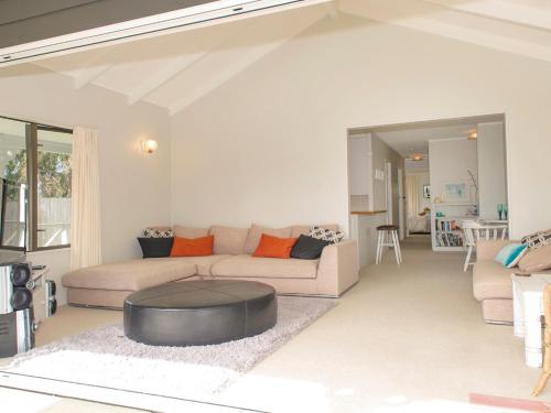 Best at The Beach - Whangamata Holiday Home, Whangamata (photo 6)
