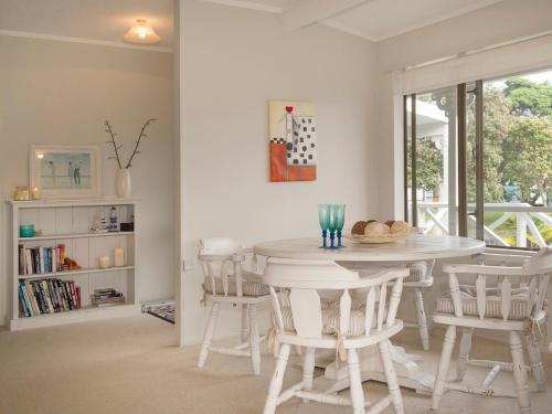 Best at The Beach - Whangamata Holiday Home, Whangamata (photo 8)