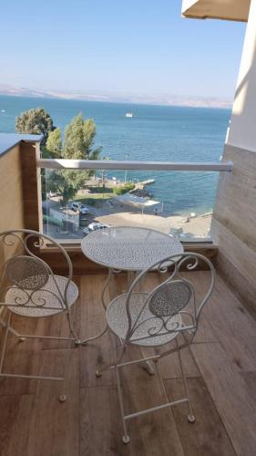 מגדלי המלכים בוטיק כנרת in Tiberias