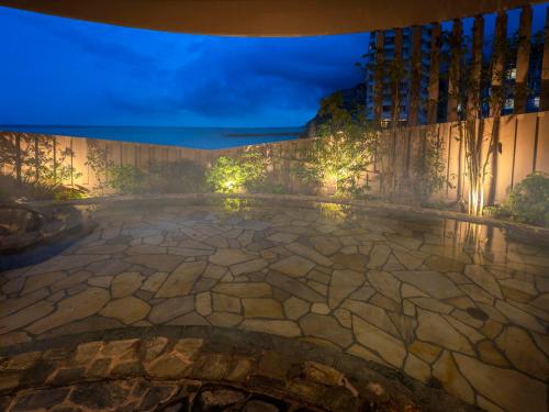 温泉, 热川海洋度假村 (Atagawa Ocean Resort) in 伊豆