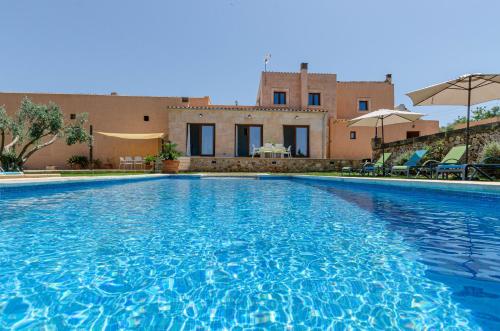 YourHouse Can Covetes, villa with private pool and garden, perfect for families