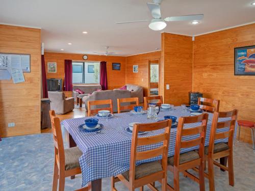 Matarangi Escape - Matarangi Holiday Home