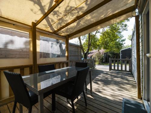 Iekārtas, Camping Paradis 4 etoiles Au Port de L'Houmeau - La Rochelle in L'Houmeau (Poitou-Charentes)