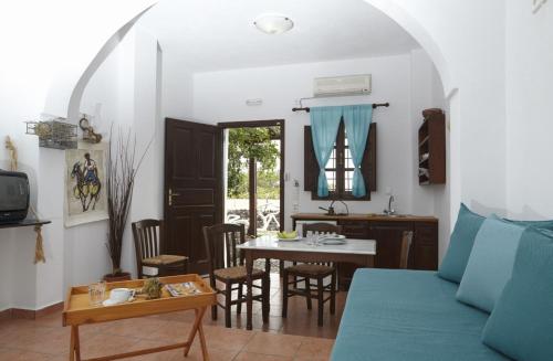 Anna Traditional Apartments - image 2