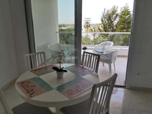 Dinglis Residences 31 - image 3