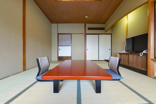 Standard Japanese-Style Room - Private Bathroom - Non-Smoking