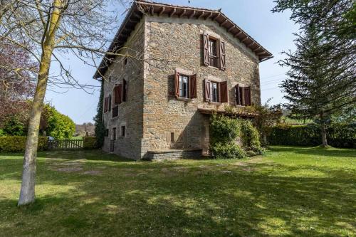 MAS CASALLIQUES Masovería en el término de Rupit i Pruit gîte à louer els Hostalets d'en Bas