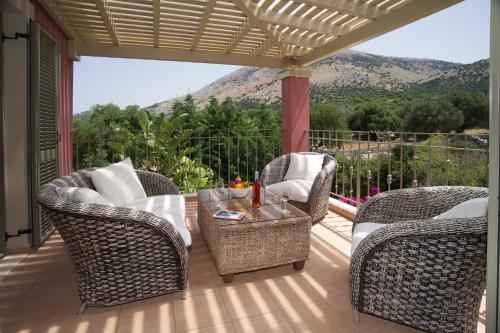 Balcony/terrace, Stamoulis Villas in Kefalonia
