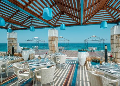 Restaurante, Mitsis Royal Mare Thalasso Resort in Crete Island