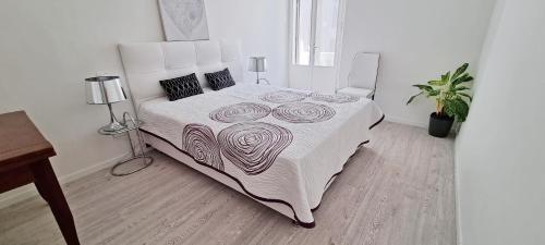  Casa Bianca - 2 Bedroom Design Apartment, Unterkunft in Triest