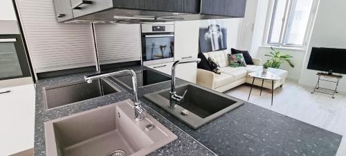 Casa Bianca - 2 Bedroom Design Apartment