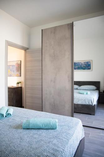  GRAY PEARL - modern apartment in city center in Arona