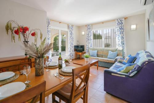 Two-Bedroom Villa image 9