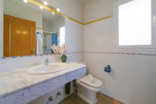 Two-Bedroom Villa image 4