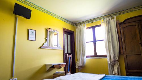  Fuente De Las Anjanas in Estrada