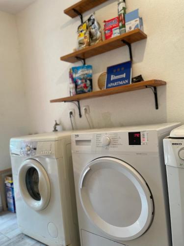 Studio Apartment image 1