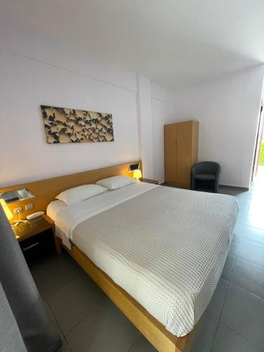 Αφροδιτη HOTEL - image 2
