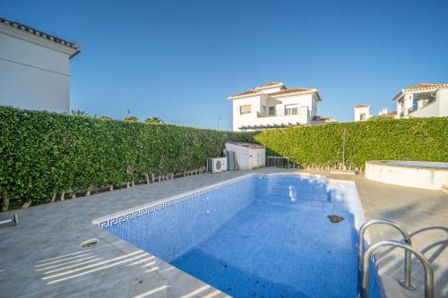 Villa with Three Bedrooms Private Pool and Jacuzzi - BO16LT