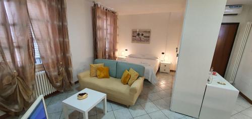  Golden House in Lugo