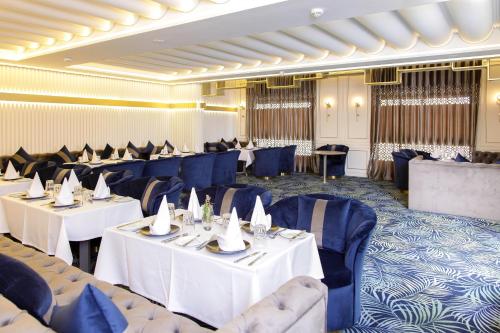 레스토랑, Oriental Palace by Agora Complex in 타자