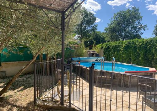 Bassein, Villa Namasté (Villa Namaste) in Mejannes-les-Ales