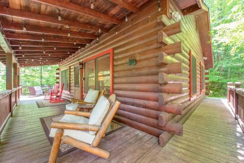 Loony Bear Cabin is Pet Friendly with Wood Stove Creekside Firepit in Ellijay, USA