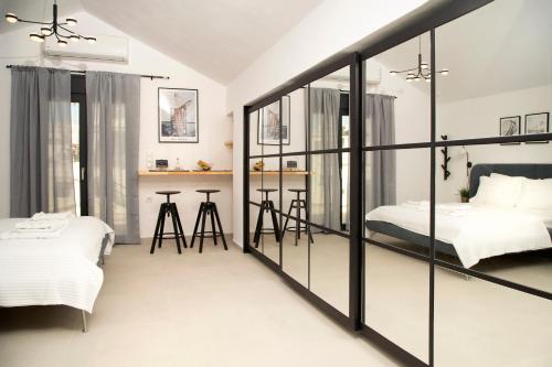 St. Nicolas Soho Apartments