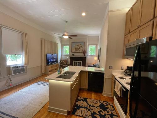 1322-#6 Downtown high ceiling big size 1B unit in San Antonio, USA