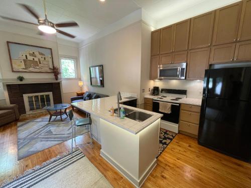 1322-#6 Downtown high ceiling big size 1B unit in San Antonio, USA