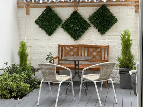 Titanic Guest Boutique Unique Accomodation - image 8