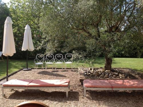 Sur la pointe de SUZAC et ses criques gîte à louer Plage de Suzac