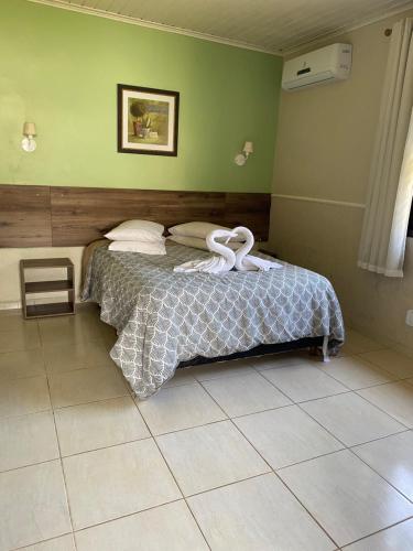 1 double bed
