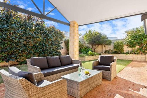 Avalon Beach Escape ~ Family Favourite with Wifi